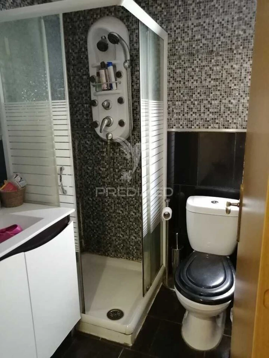 Moradia T5 para Venda em Alhos Vedros Foto 32