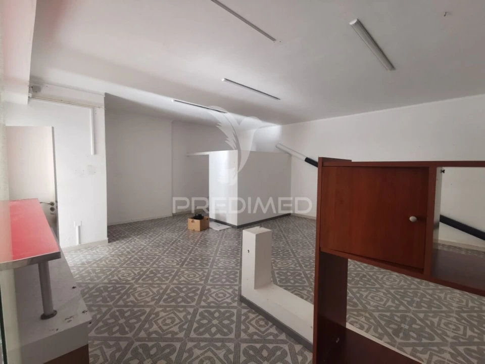 Loja para Arrendamento em Vila Nova da Barquinha Foto 17