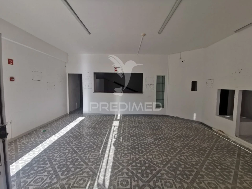 Loja para Arrendamento em Vila Nova da Barquinha Foto 14