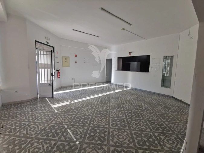 Loja para Arrendamento em Vila Nova da Barquinha Foto 11
