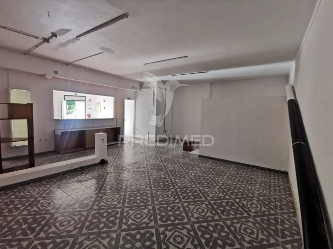 Loja para Arrendamento em Vila Nova da Barquinha Foto 10