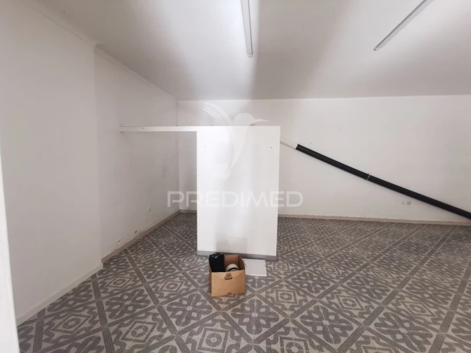 Loja para Arrendamento em Vila Nova da Barquinha Foto 16