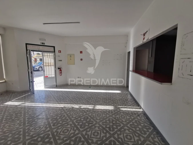 Loja para Arrendamento em Vila Nova da Barquinha Foto 13