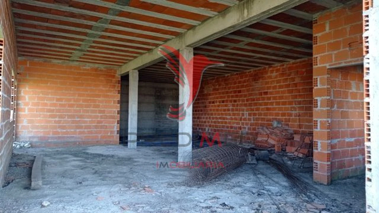 Moradia T3 para Venda em Couço Foto 4