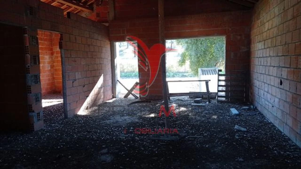 Moradia T3 para Venda em Couço Foto 11