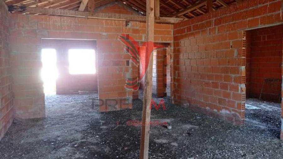 Moradia T3 para Venda em Couço Foto 13