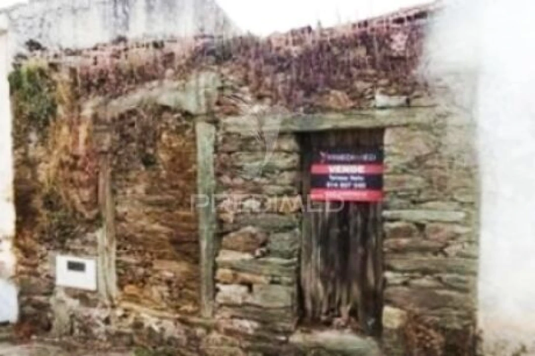 Moradia T2 para Venda em Abaças Foto 1