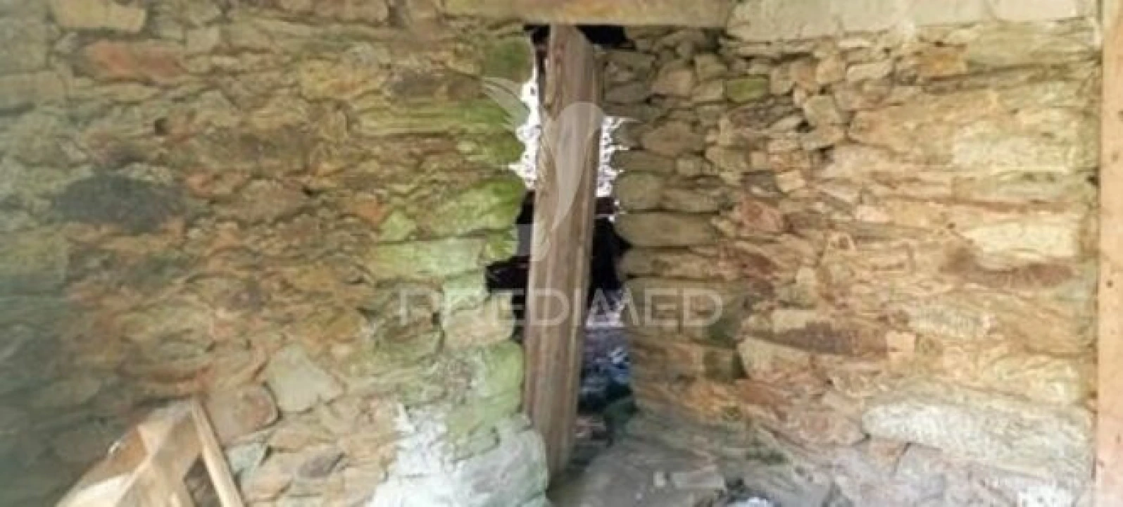 Moradia T2 para Venda em Abaças Foto 4