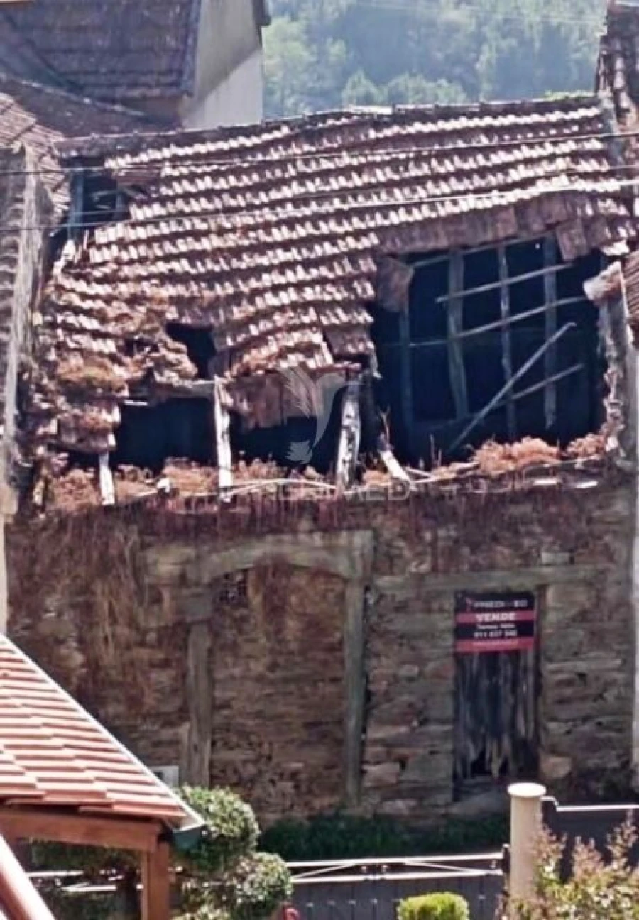 Moradia T2 para Venda em Abaças Foto 7