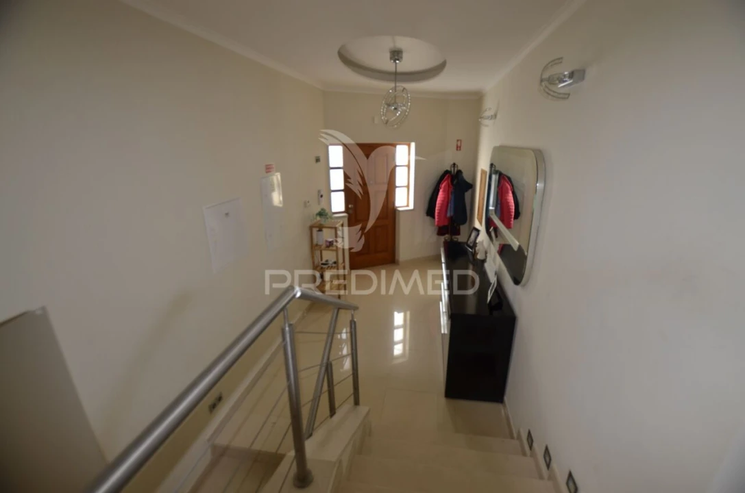 Moradia T5 para Venda em Budens Foto 12