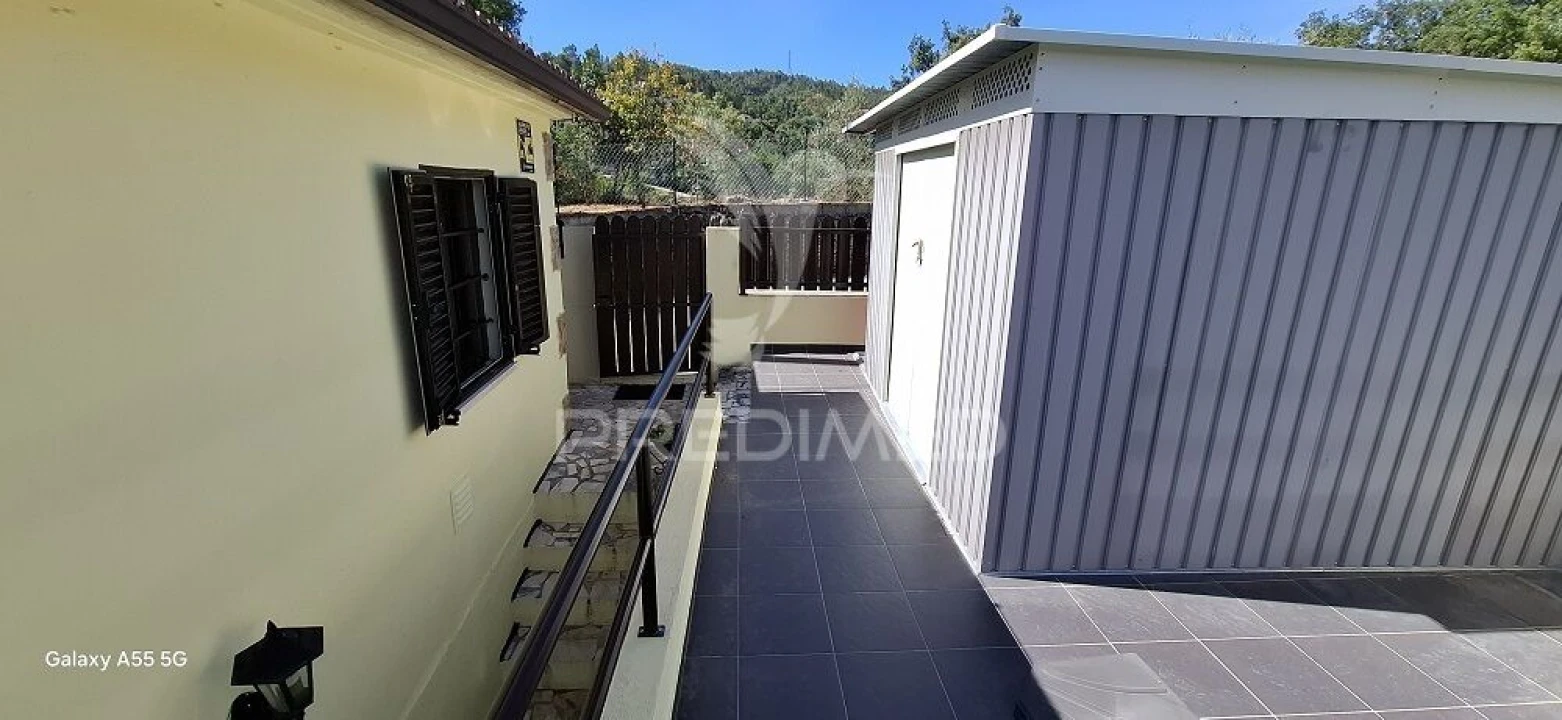 Moradia T2 para Venda em Alvares Foto 6