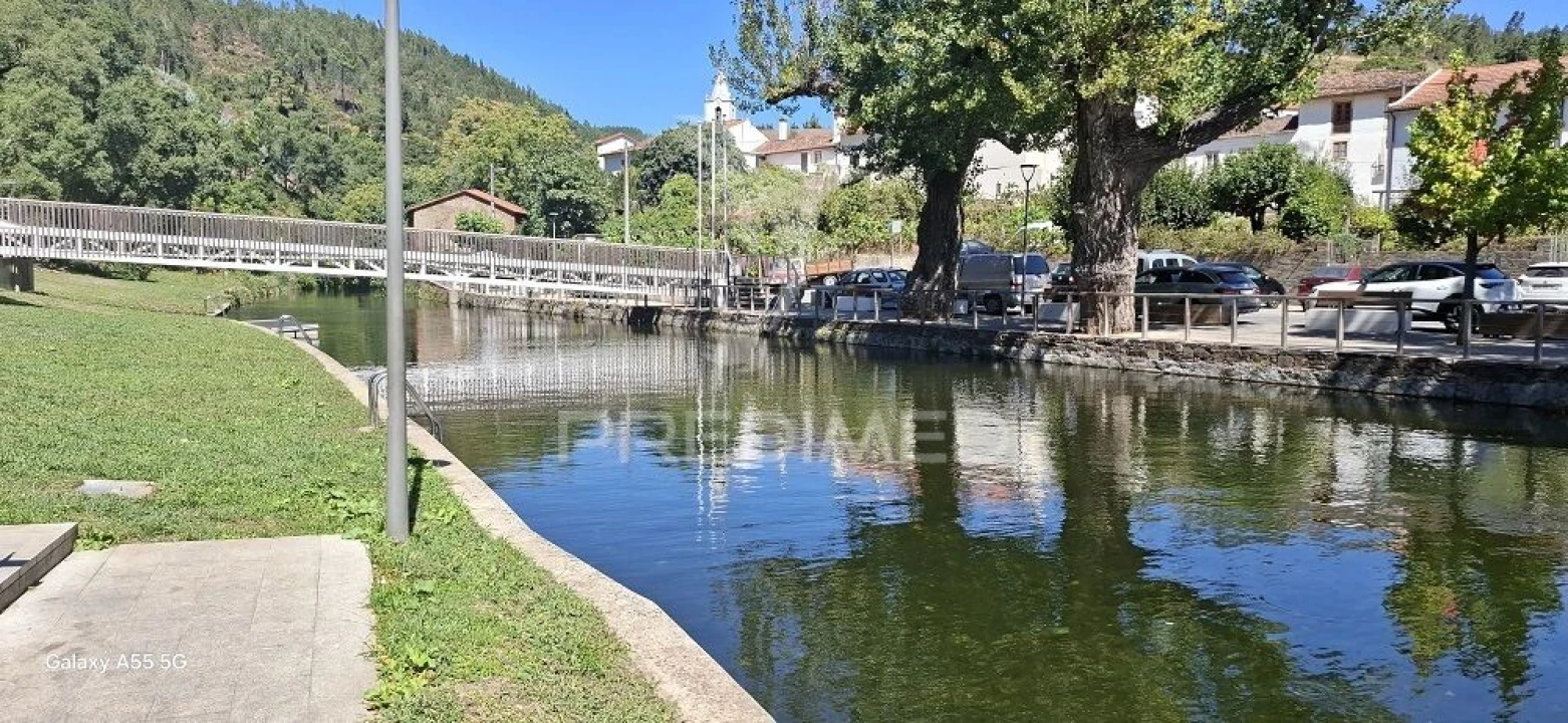 Moradia T2 para Venda em Alvares Foto 4