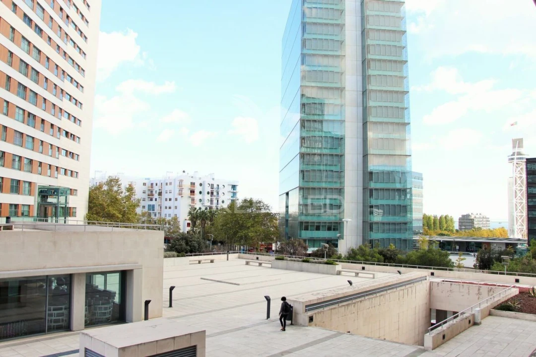 Escritório para Venda em Parque das Nações Foto 2