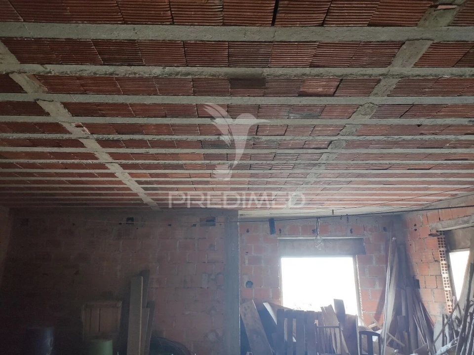 Prédio para Venda em Amiais de Baixo Foto 11