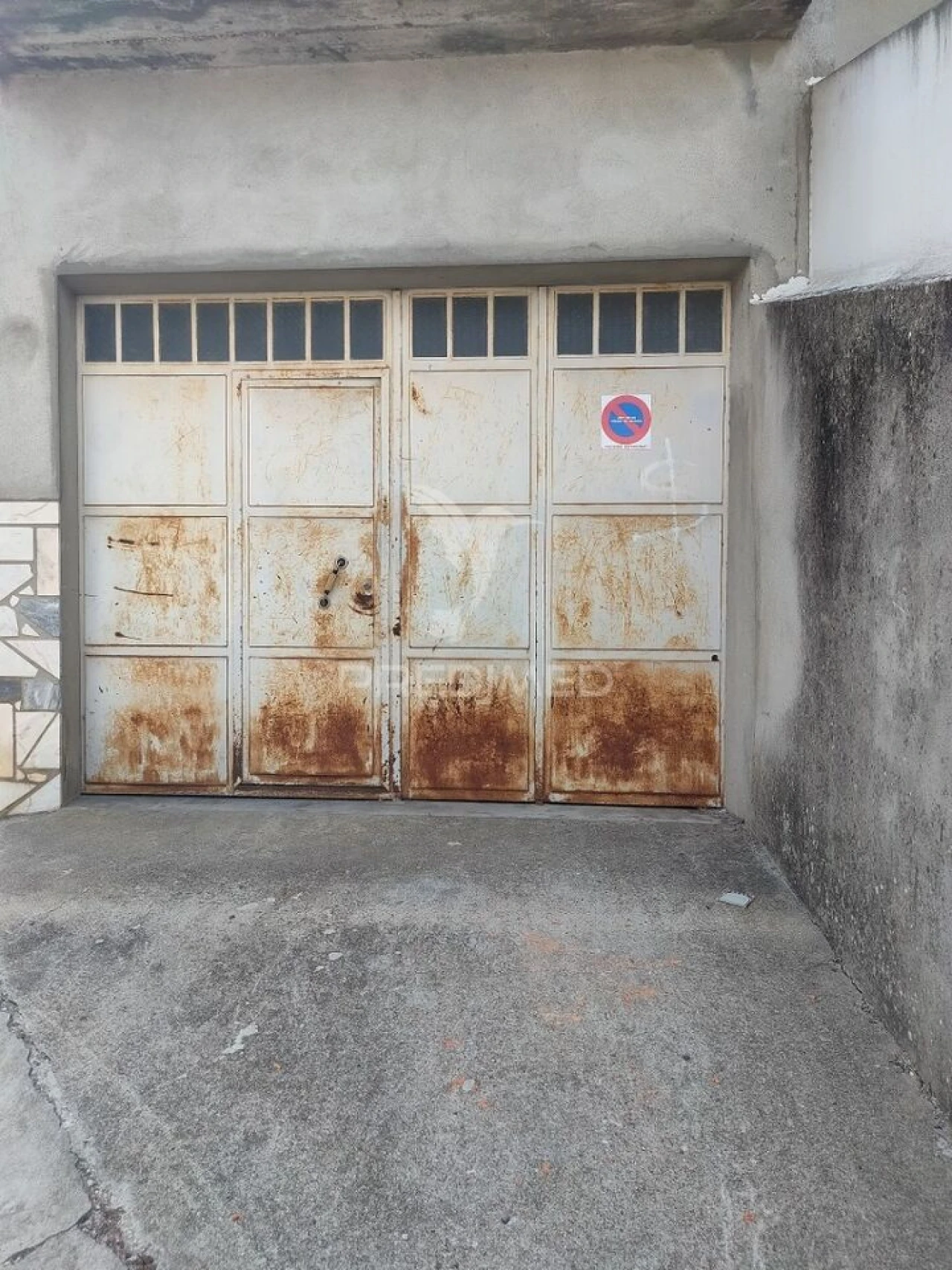 Prédio para Venda em Amiais de Baixo Foto 4