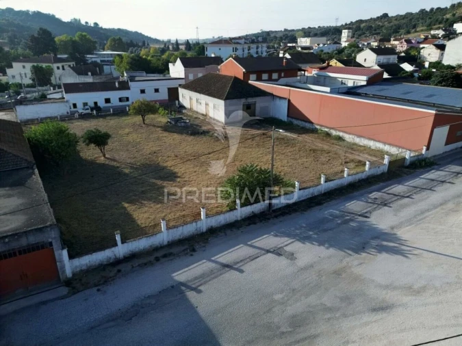 Armazém para Venda em Pernes Foto 4