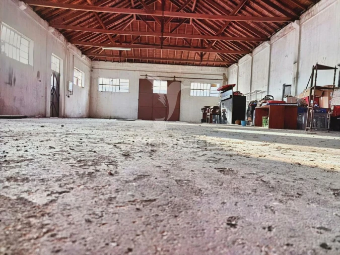 Armazém para Venda em Pernes Foto 24