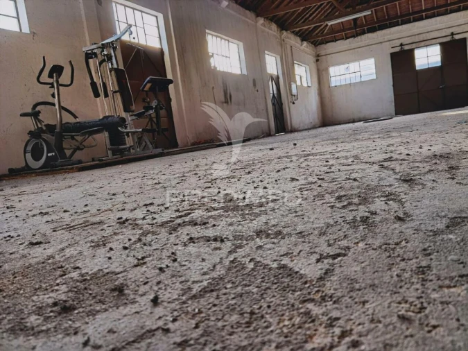 Armazém para Venda em Pernes Foto 25