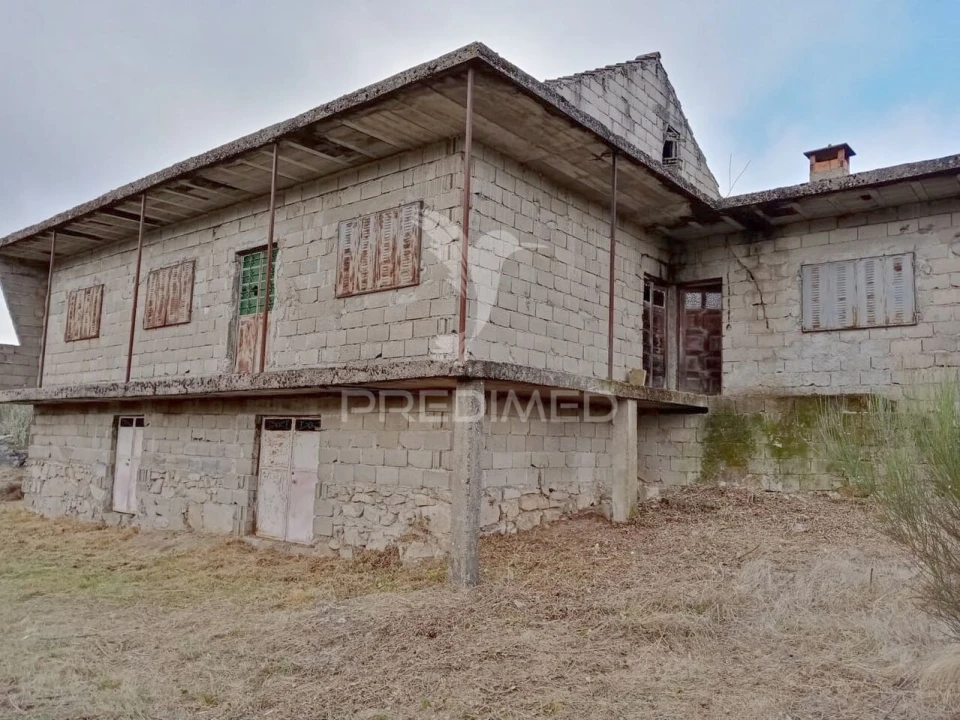 Terreno para Venda em Vila Chã Foto 1