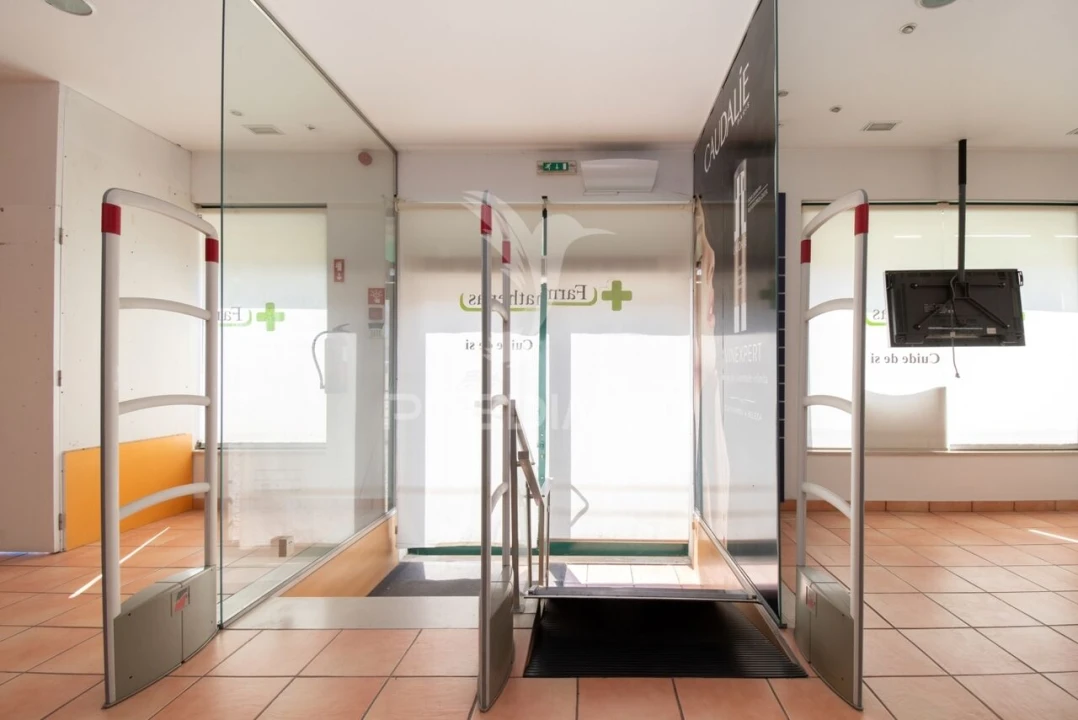 Loja para Venda em Olhão Foto 33