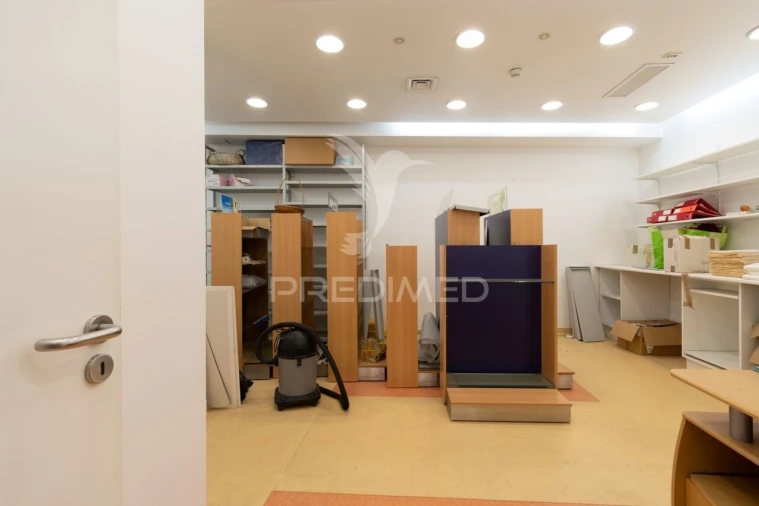 Loja para Venda em Olhão Foto 25