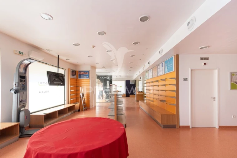 Loja para Venda em Olhão Foto 26