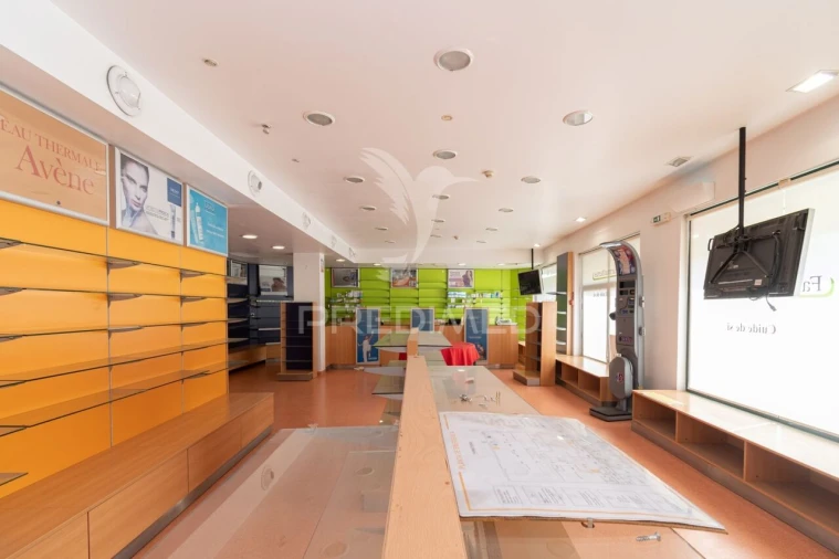 Loja para Venda em Olhão Foto 29