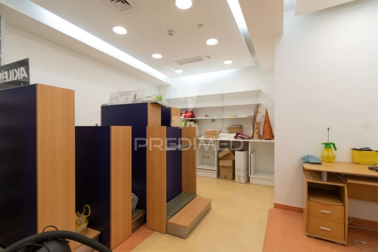 Loja para Venda em Olhão Foto 24