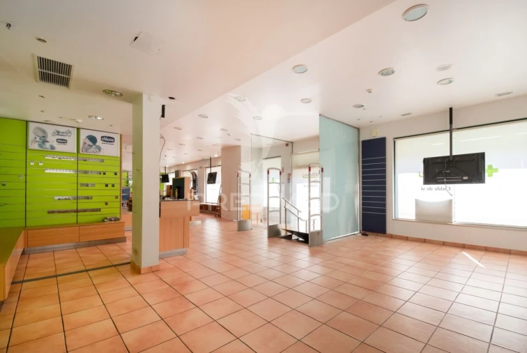 Loja para Venda em Olhão Foto 32