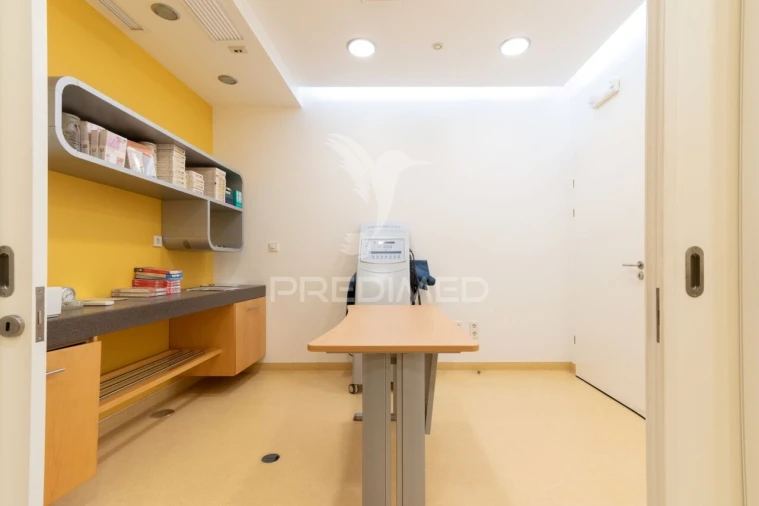 Loja para Venda em Olhão Foto 12