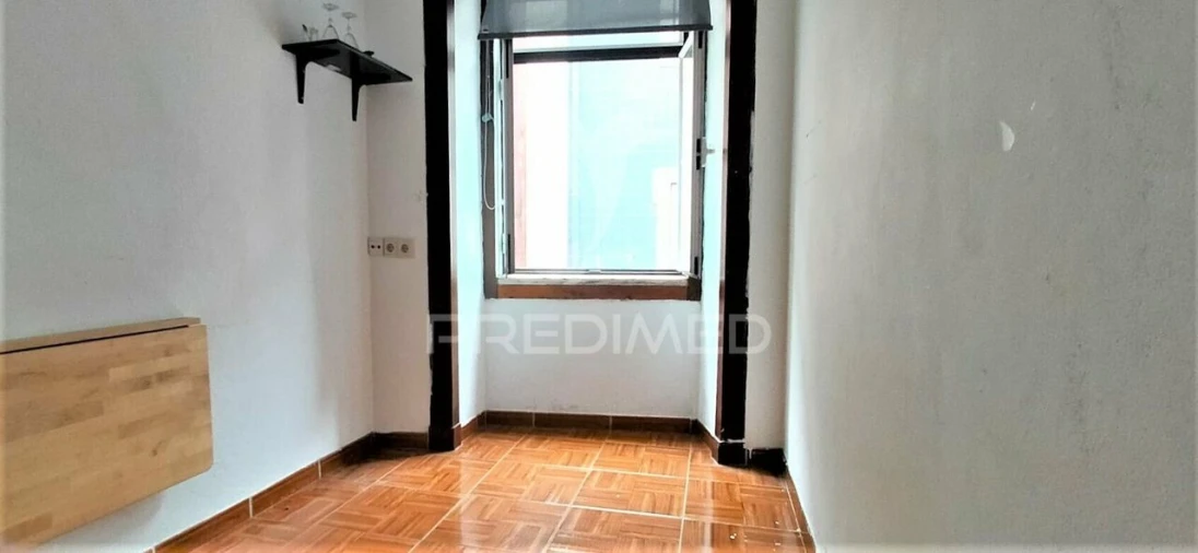 Apartamento T2 para Venda em Santa Maria Maior Foto 3