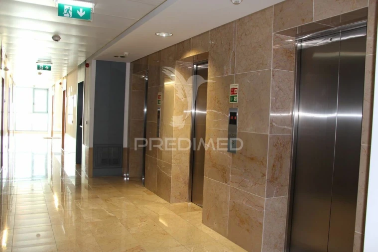 Escritório para Venda em Parque das Nações Foto 9