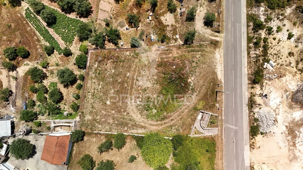 Terreno para Venda em Nossa Senhora das Misericordias Foto 3