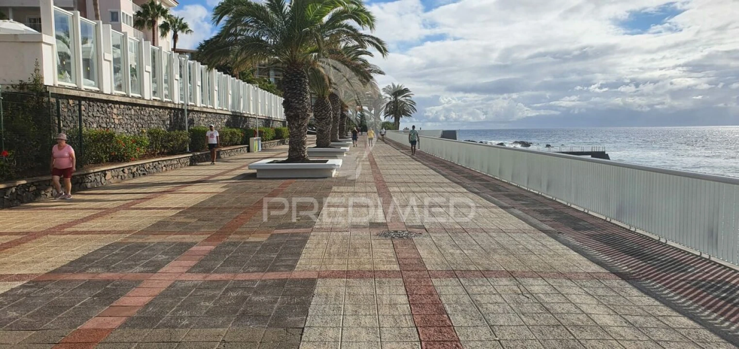 Terreno para Venda em Caniço Foto 1