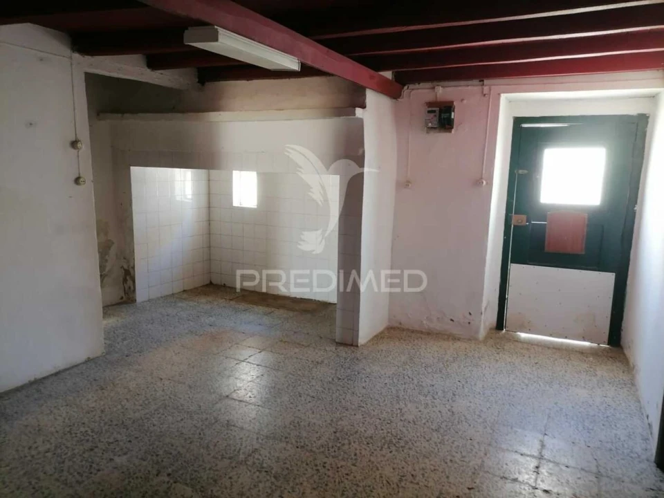 Moradia T3 para Venda em Alagoa Foto 10