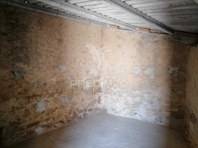 Moradia T3 para Venda em Alagoa Foto 3