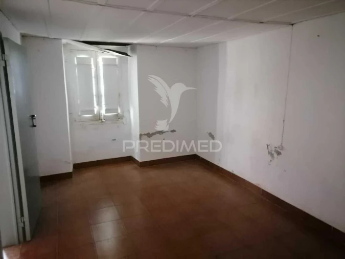 Moradia T3 para Venda em Alagoa Foto 9