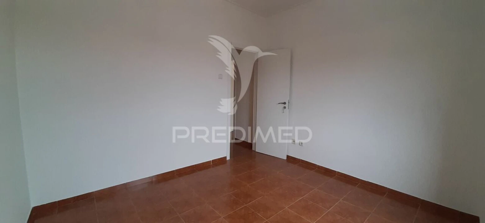 Apartamento T2 para Venda em Sacavém e Prior Velho Foto 15