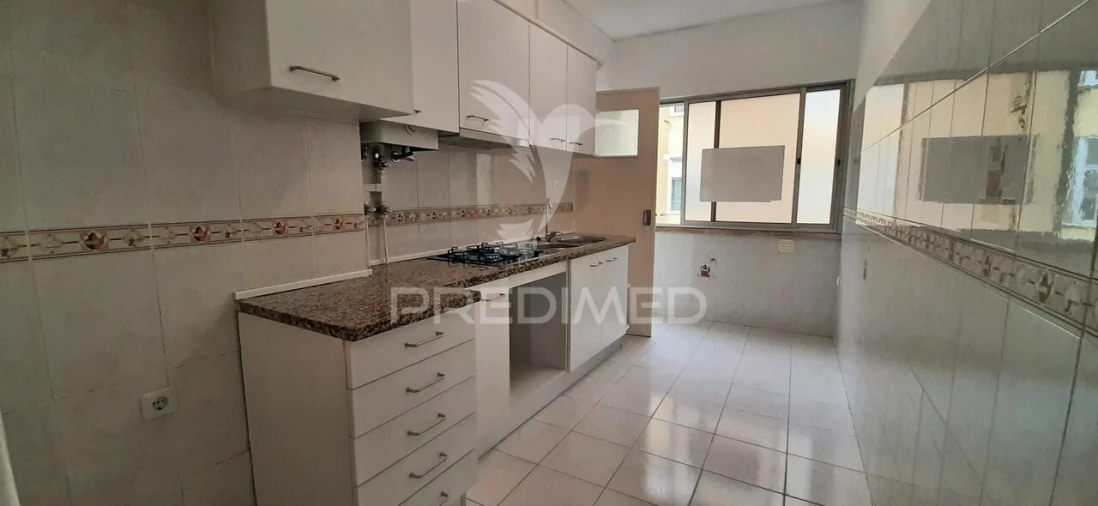 Apartamento T2 para Venda em Sacavém e Prior Velho Foto 6