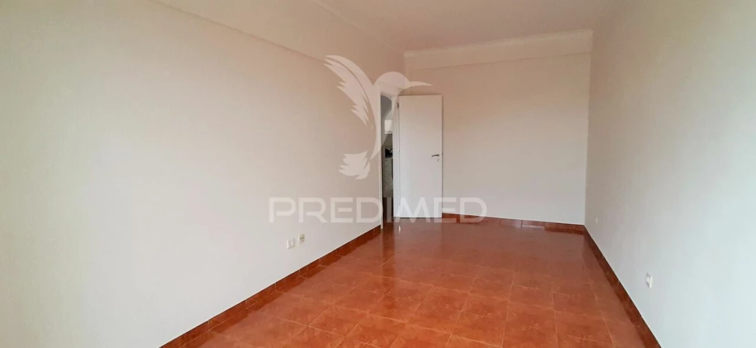 Apartamento T2 para Venda em Sacavém e Prior Velho Foto 4