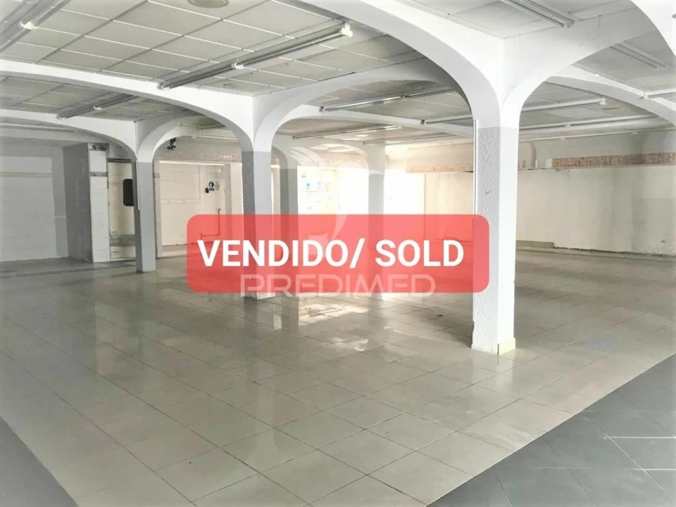 Loja para Venda em Albufeira e Olhos de Água Foto 1