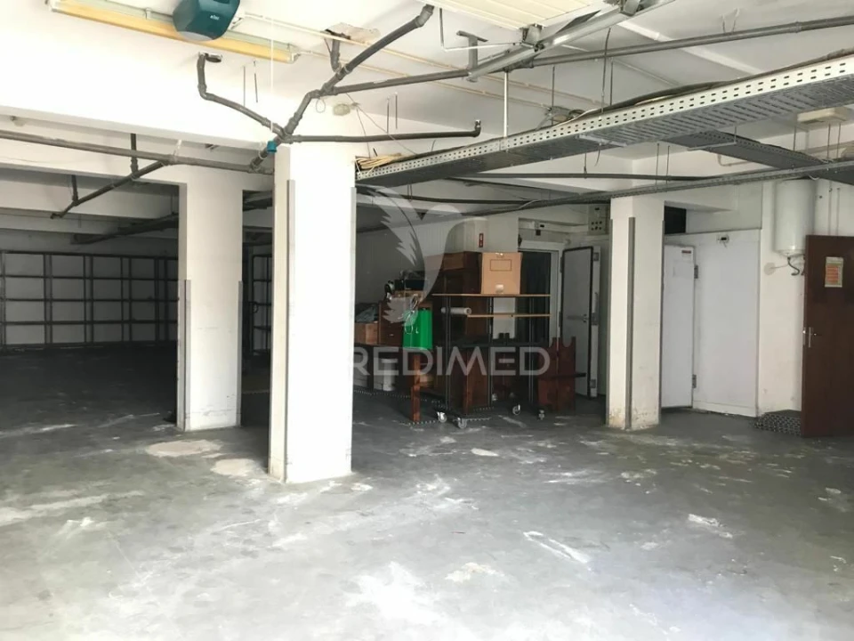 Loja para Venda em Albufeira e Olhos de Água Foto 13