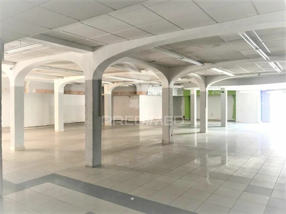 Loja para Venda em Albufeira e Olhos de Água Foto 2