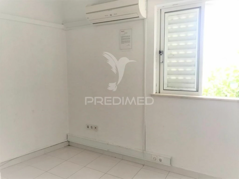 Loja para Venda em Albufeira e Olhos de Água Foto 5