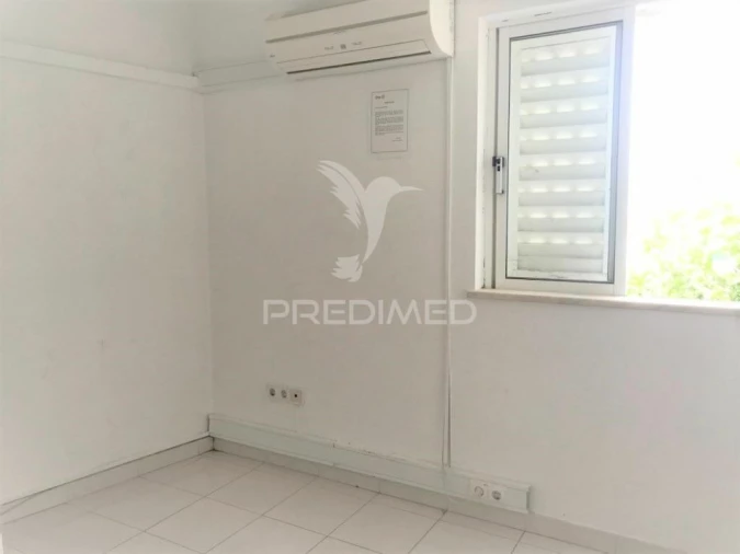 Loja para Venda em Albufeira e Olhos de Água Foto 5