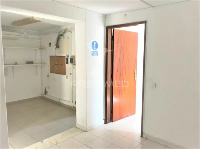 Loja para Venda em Albufeira e Olhos de Água Foto 4