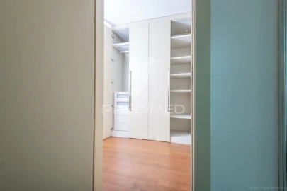 Apartamento T4 para Venda em São Martinho