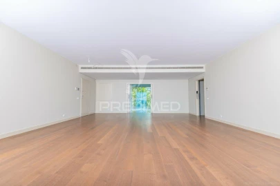 Apartamento T4 para Venda em São Martinho