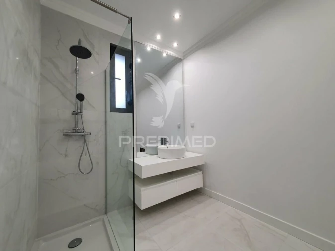 Apartamento T4 para Venda em São Martinho Foto 10