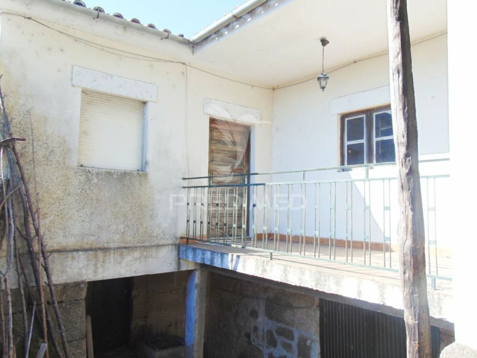 Moradia T2 para Venda em Parada de Cunhos Foto 6